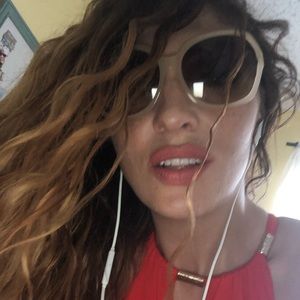 Meet your Posher, Mandilyn